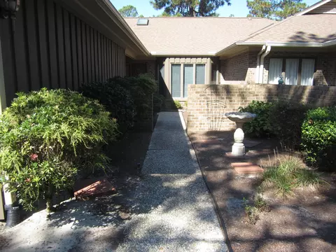230 Safford Dr, Pinehurst, NC 28374 photo 2