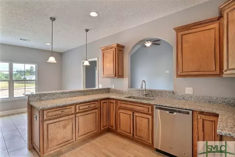 102 Gabrielle Dr, Guyton, GA 31312 photo 9