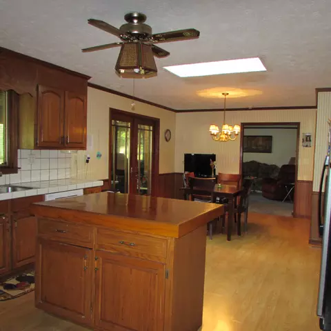 134 Broad St, Hamlet, NC 28345 photo 9
