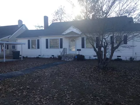 205 Rollins Ave, Hamlet, NC 28345 photo 1