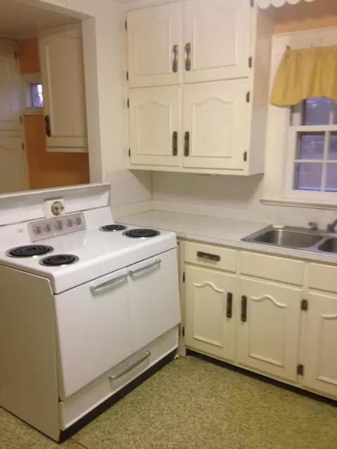 205 Rollins Ave, Hamlet, NC 28345 photo 8
