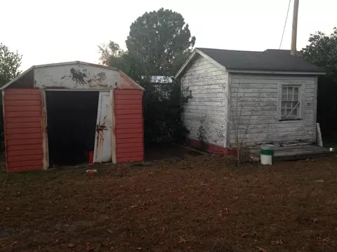 205 Rollins Ave, Hamlet, NC 28345 photo 15