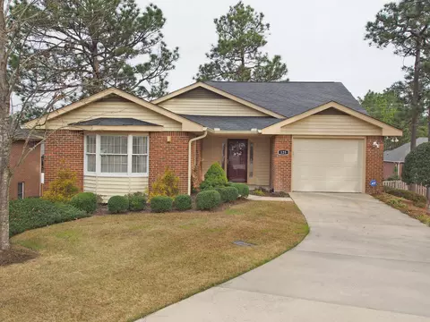 125 Mockingbird Ct, Pinehurst, NC 28374 photo 1