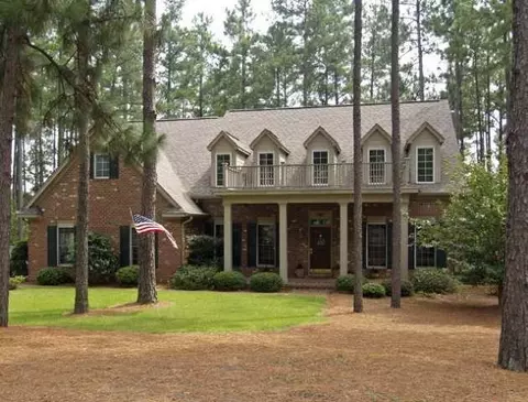 64 Pomeroy Dr, Pinehurst, NC 28374 photo 1