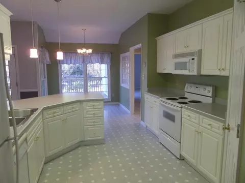 6 Lochmoor Ct, Pinehurst, NC 28374 photo 2