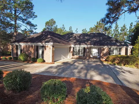 75 Deerwood Ln, Pinehurst, NC 28374 photo 1
