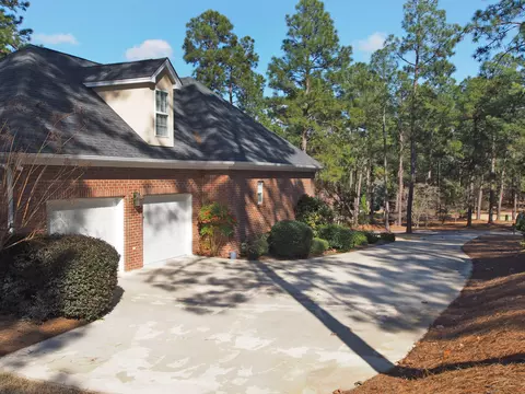 71 Greyabbey Dr, Pinehurst, NC 28374 photo 3
