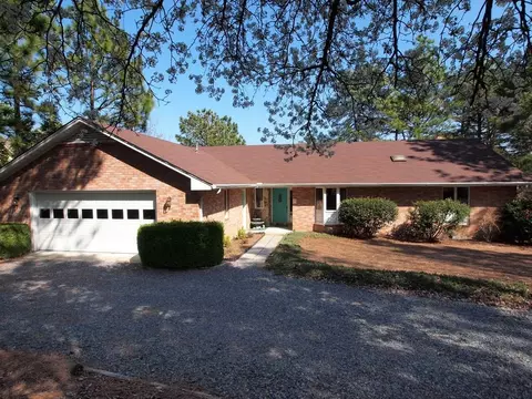 159 James, West End, NC 27376 photo 1