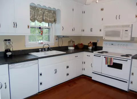 1111 Rollins Ave, Hamlet, NC 28345 photo 2