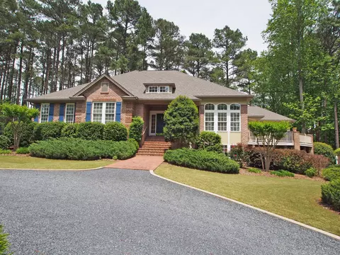 520 Longleaf Dr, West End, NC 27376 photo 1