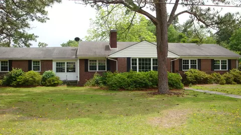 101 Madison Ave, Hamlet, NC 28345 photo 1