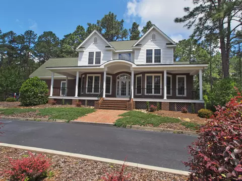 307 Longleaf Dr, West End, NC 27376 photo 1