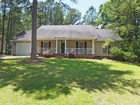 135 Sandhills Cir, Pinehurst, NC 28374 photo 1