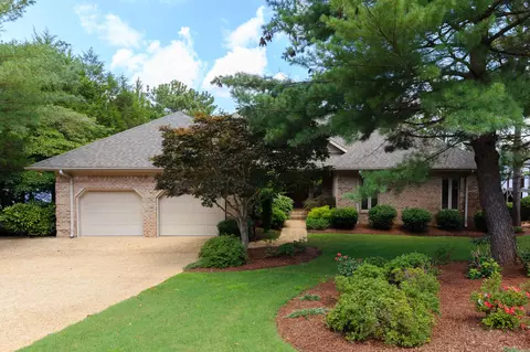 675 S Diamondhead Dr, Pinehurst, NC 28374 photo 1