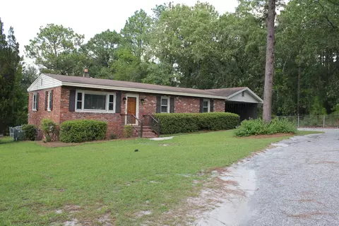 1702 Hylan Ave, Hamlet, NC 28345 photo 9