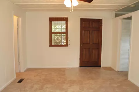 1702 Hylan Ave, Hamlet, NC 28345 photo 4