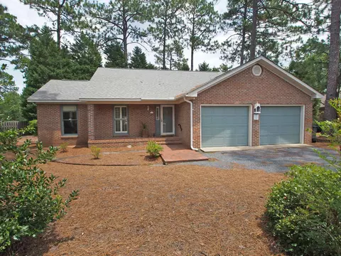 14 Sulky Ln, Pinehurst, NC 28374 photo 1