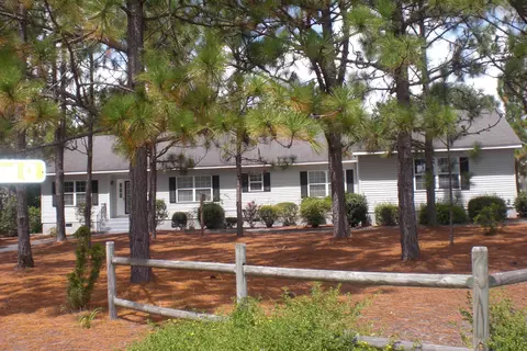 1445 Burning Tree Rd, Pinehurst, NC 28374 photo 1