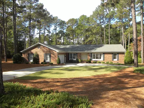1 Travis Ln, Pinehurst, NC 28374 photo 1