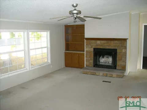 216 Douglas Rd, Springfield, GA 31329 photo 2
