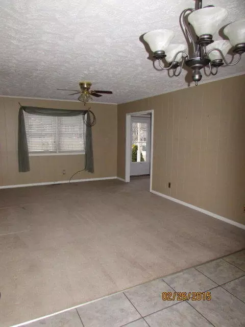 104 Kindale Ave, Hamlet, NC 28345 photo 2