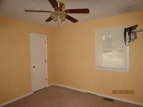 104 Kindale Ave, Hamlet, NC 28345 photo 8