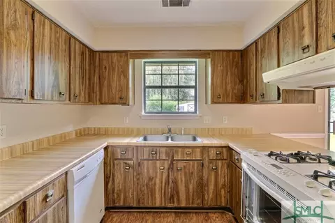 106 Hatch St, Springfield, GA 31329 photo 8