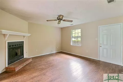 106 Hatch St, Springfield, GA 31329 photo 2
