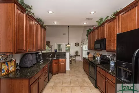 159 Regency Cir, Pooler, GA 31322 photo 9