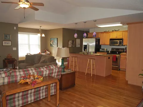 2555 SW Longleaf Dr, Pinehurst, NC 28374 photo 2