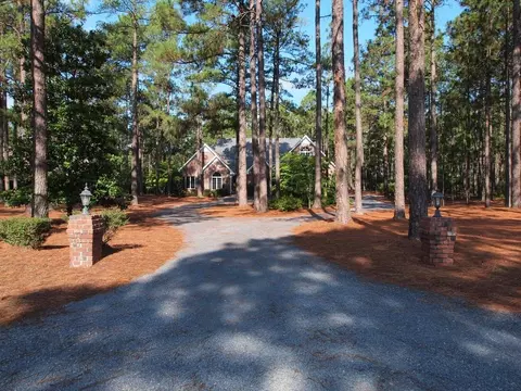 52 Mcmichael Dr, Pinehurst, NC 28374 photo 2
