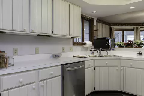 102 Firetree Ln, West End, NC 27376 photo 8