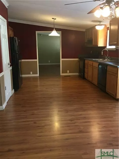 79 5th St, Midway, GA 31320 photo 3