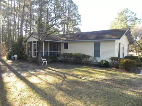 212 Snoozing Pines Ln, Aberdeen, NC 28315 photo 2