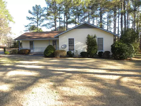 212 Snoozing Pines Ln, Aberdeen, NC 28315 photo 1