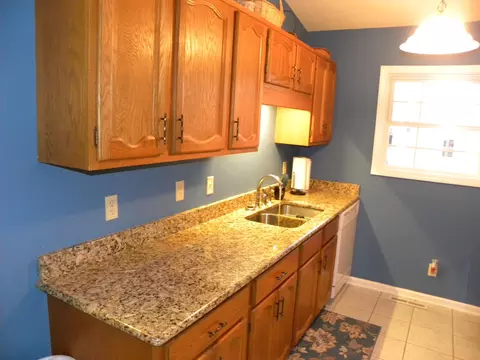 212 Snoozing Pines Ln, Aberdeen, NC 28315 photo 6