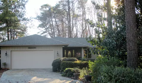 585 St Andrews Dr, Pinehurst, NC 28374 photo 1