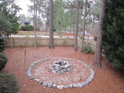 840 Monticello Dr, Pinehurst, NC 28374 photo 3