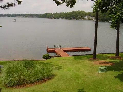 35 Lake Point Dr, Pinehurst, NC 28374 photo 2