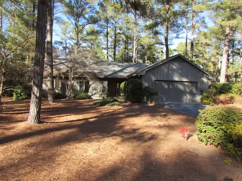 155 Lake Forest Dr, Pinehurst, NC 28374 photo 1
