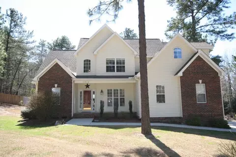 1312 Devonshire Trl, Aberdeen, NC 28315 photo 2