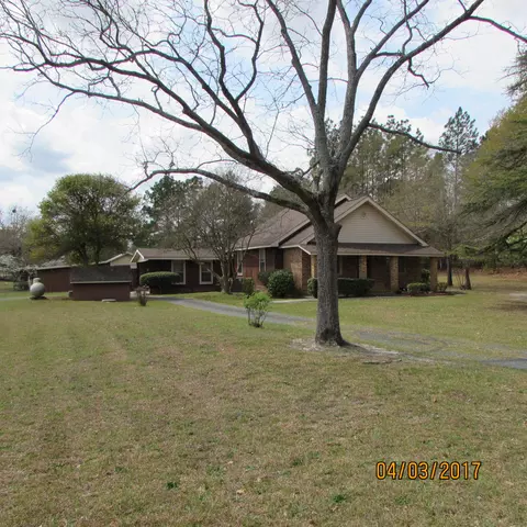2005 Mcdonald Ave, Hamlet, NC 28345 photo 2