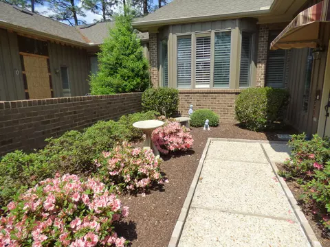 135 Safford Dr, Pinehurst, NC 28374 photo 4
