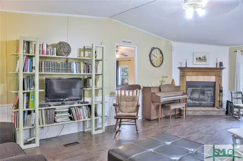 519 E Williams St, Rincon, GA 31326 photo 4