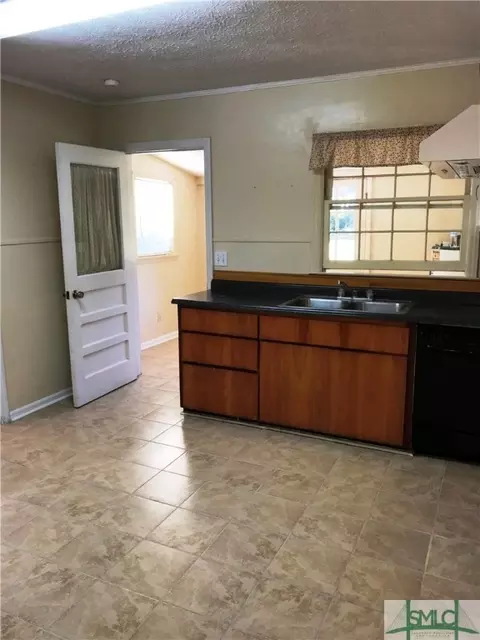 406 E Fourth St, Rincon, GA 31326 photo 6