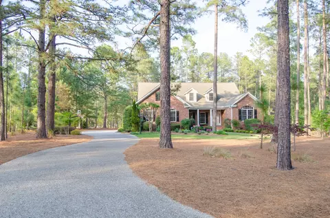 25 Strathaven Dr, Pinehurst, NC 28374 photo 3