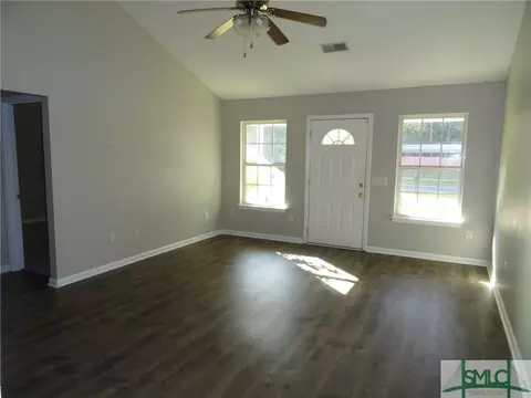 419 Shadowbrook Cir, Springfield, GA 31329 photo 2