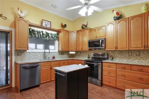 245 Marsh Dr, Midway, GA 31320 photo 10