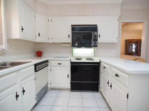 133 Forest Hills Dr, Pinehurst, NC 28374 photo 8