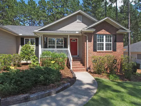 415 Sandhills Cir, Pinehurst, NC 28374 photo 2